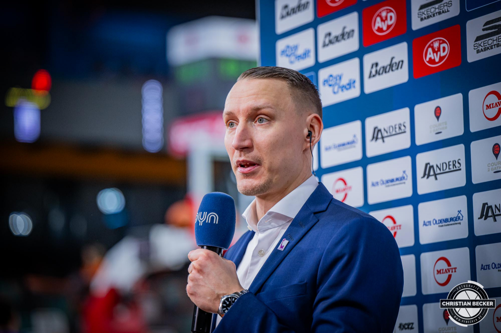 1. Basketball Bundesliga, easyCredit BBL, Saison 2024/2025, Herren, Hauptrunde, 22. Spieltag, 01.03.2025, RASTA Vechta - BG Göttingen
Mikko Riipinen (Headcoach BG Göttingen) vor der Partie
Schlüsselwörter: 01.03.2025;1. Bundesliga;22. Spieltag;BBL;BG;Basketball;Göttingen;Hauptrunde;Liga;RASTA;RASTA Dome;Saison 2024/2025;Vechta;easycredit