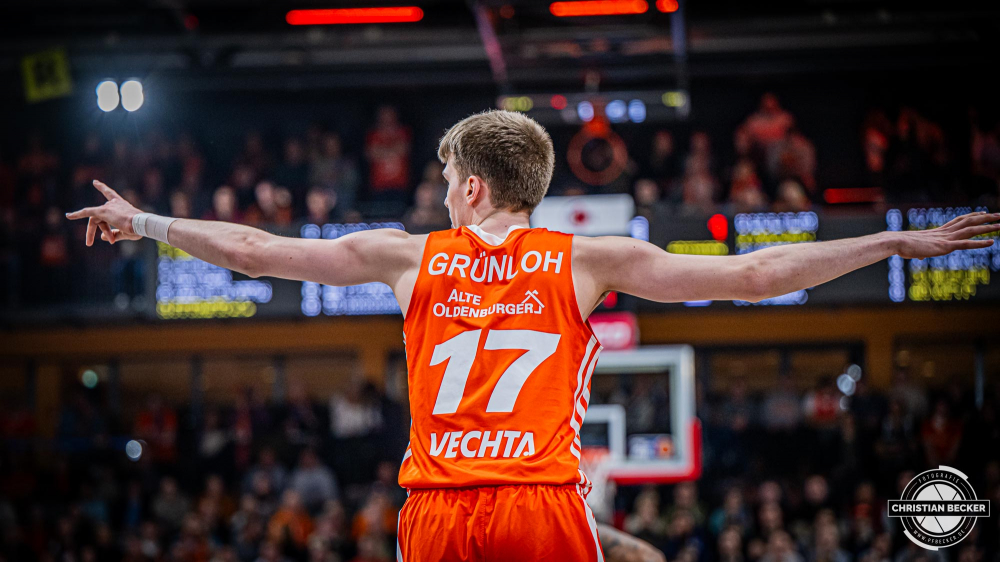 1. Basketball Bundesliga, easyCredit BBL, Saison 2024/2025, Herren, Hauptrunde, 22. Spieltag, 01.03.2025, RASTA Vechta - BG Göttingen
Johann Grünloh (#17 - RASTA Vechta) während der Partie
Schlüsselwörter: 01.03.2025;1. Bundesliga;22. Spieltag;BBL;BG;Basketball;Göttingen;Hauptrunde;Liga;RASTA;RASTA Dome;Saison 2024/2025;Vechta;easycredit