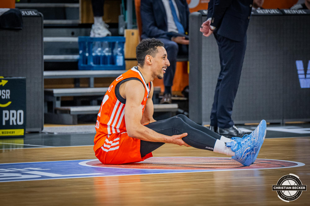 1. Basketball Bundesliga, easyCredit BBL, Saison 2024/2025, Herren, Hauptrunde, 22. Spieltag, 01.03.2025, RASTA Vechta - BG Göttingen
Joel Aminu (#21 - RASTA Vechta) während der Partie
Schlüsselwörter: 01.03.2025;1. Bundesliga;22. Spieltag;BBL;BG;Basketball;Göttingen;Hauptrunde;Liga;RASTA;RASTA Dome;Saison 2024/2025;Vechta;easycredit