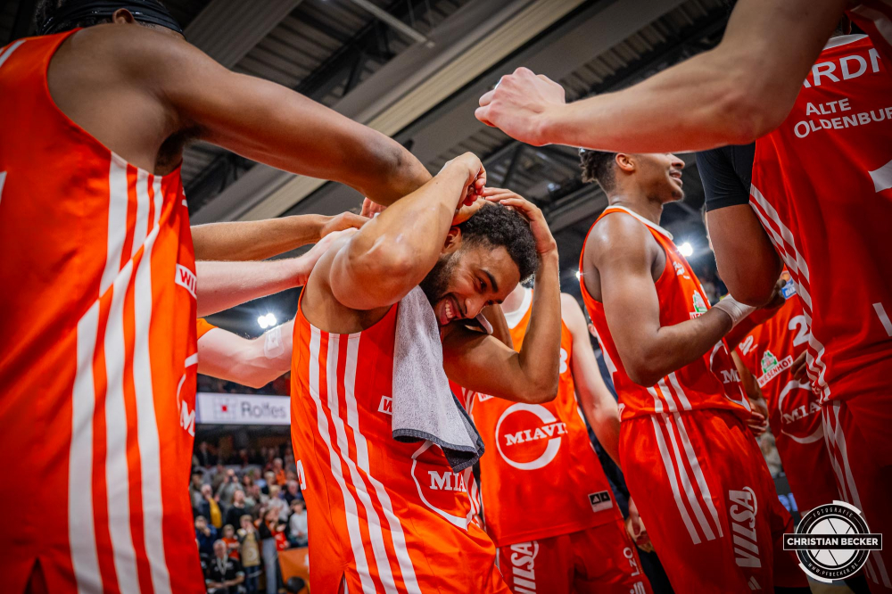 1. Basketball Bundesliga, easyCredit BBL, Saison 2024/2025, Herren, Hauptrunde, 22. Spieltag, 01.03.2025, RASTA Vechta - BG Göttingen
Yasiin Joseph (#2 - RASTA Vechta) nach der Partie
Schlüsselwörter: 01.03.2025;1. Bundesliga;22. Spieltag;BBL;BG;Basketball;Göttingen;Hauptrunde;Liga;RASTA;RASTA Dome;Saison 2024/2025;Vechta;easycredit