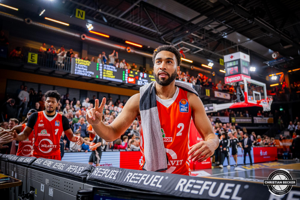 1. Basketball Bundesliga, easyCredit BBL, Saison 2024/2025, Herren, Hauptrunde, 22. Spieltag, 01.03.2025, RASTA Vechta - BG Göttingen
Yasiin Joseph (#2 - RASTA Vechta) nach der Partie
Schlüsselwörter: 01.03.2025;1. Bundesliga;22. Spieltag;BBL;BG;Basketball;Göttingen;Hauptrunde;Liga;RASTA;RASTA Dome;Saison 2024/2025;Vechta;easycredit