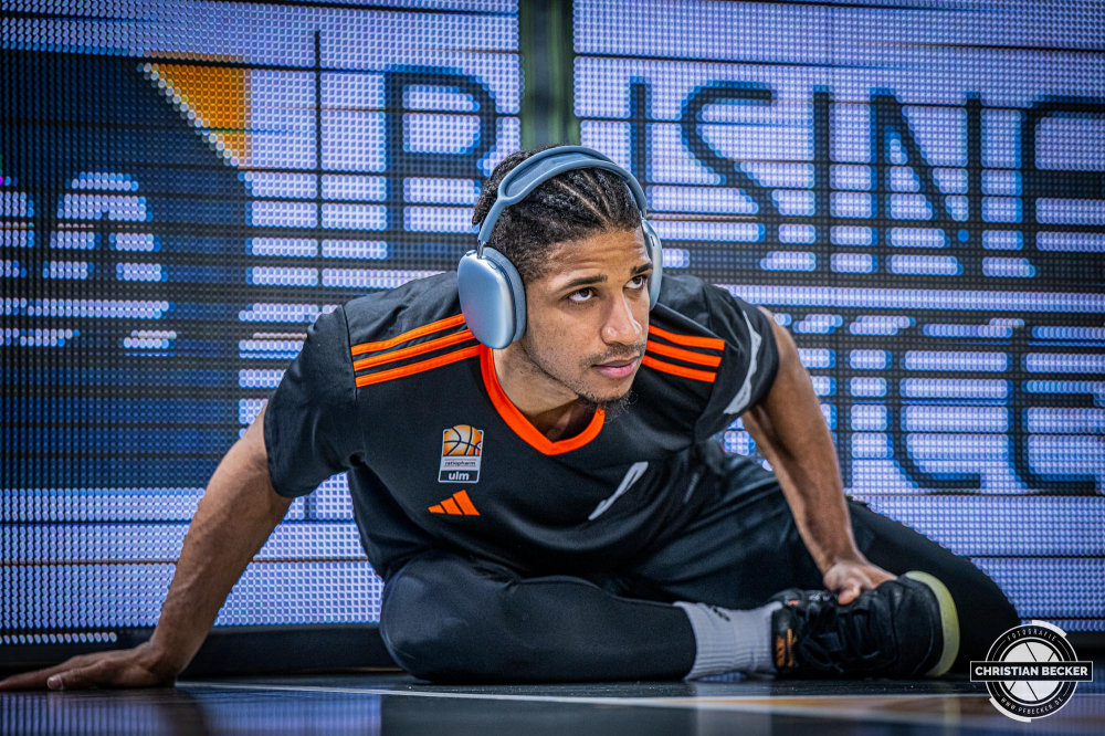 1. Basketball Bundesliga, easyCredit BBL, Saison 2024/2025, Herren, Hauptrunde, 24. Spieltag, 14.03.2025, RASTA Vechta - ratiopharm Ulm
Alfonso Plummer (#9 - ratiopharm Ulm) vor der Partie
Schlüsselwörter: 1. Bundesliga;14.03.2025;24. Spieltag;BBL;Basketball;Hauptrunde;Liga;RASTA;RASTA Dome;Saison 2024/2025;Ulm;Vechta;easycredit;ratiopharm