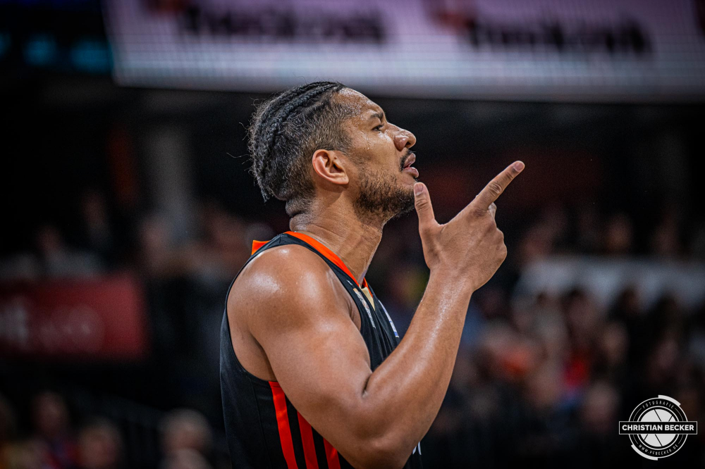 1. Basketball Bundesliga, easyCredit BBL, Saison 2024/2025, Herren, Hauptrunde, 24. Spieltag, 14.03.2025, RASTA Vechta - ratiopharm Ulm
Karim Jallow (#35 - ratiopharm Ulm) w&auml;hrend der Partie
Schlüsselwörter: 1. Bundesliga;14.03.2025;24. Spieltag;BBL;Basketball;Hauptrunde;Liga;RASTA;RASTA Dome;Saison 2024/2025;Ulm;Vechta;easycredit;ratiopharm