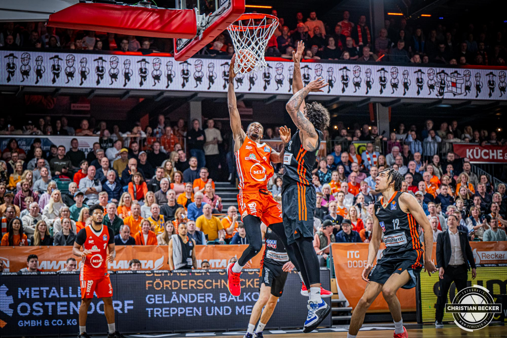 1. Basketball Bundesliga, easyCredit BBL, Saison 2024/2025, Herren, Hauptrunde, 24. Spieltag, 14.03.2025, RASTA Vechta - ratiopharm Ulm
Brandon Randolph (#8 - RASTA Vechta) beim Korbleger
Schlüsselwörter: 1. Bundesliga;14.03.2025;24. Spieltag;BBL;Basketball;Hauptrunde;Liga;RASTA;RASTA Dome;Saison 2024/2025;Ulm;Vechta;easycredit;ratiopharm