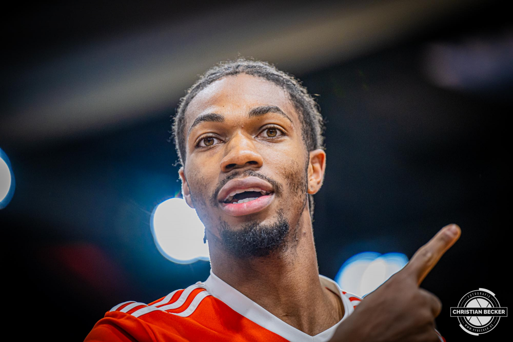 1. Basketball Bundesliga, easyCredit BBL, Saison 2024/2025, Herren, Hauptrunde, 26. Spieltag, 28.03.2025, RASTA Vechta - MHP Riesen Ludwigsburg
Brandon Randolph (#8 - RASTA Vechta) vor der Partie
Schlüsselwörter: 1. Bundesliga;26. Spieltag;28.03.2025;BBL;Basketball;Hauptrunde;Liga;Ludwigsburg;MHP;RASTA;RASTA Dome;RIESEN;Saison 2024/2025;Vechta;easycredit