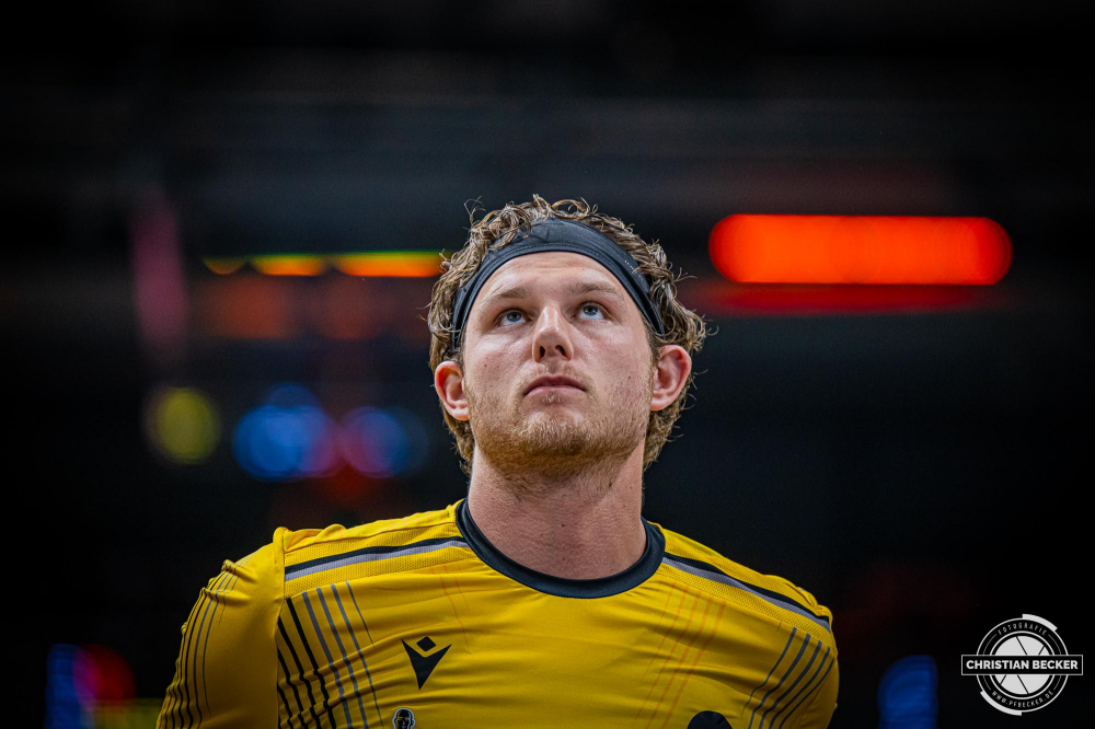 1. Basketball Bundesliga, easyCredit BBL, Saison 2024/2025, Herren, Hauptrunde, 26. Spieltag, 28.03.2025, RASTA Vechta - MHP Riesen Ludwigsburg
Booker Coplin (#9 - MHP Riesen Ludwigsburg) vor der Partie
Schlüsselwörter: 1. Bundesliga;26. Spieltag;28.03.2025;BBL;Basketball;Hauptrunde;Liga;Ludwigsburg;MHP;RASTA;RASTA Dome;RIESEN;Saison 2024/2025;Vechta;easycredit