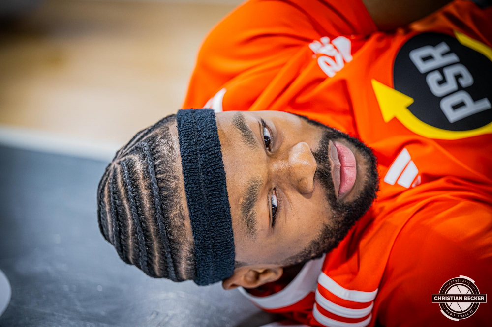 1. Basketball Bundesliga, easyCredit BBL, Saison 2024/2025, Herren, Hauptrunde, 26. Spieltag, 28.03.2025, RASTA Vechta - MHP Riesen Ludwigsburg
Lloyd Pandi (#41 - RASTA Vechta) vor der Partie
Schlüsselwörter: 1. Bundesliga;26. Spieltag;28.03.2025;BBL;Basketball;Hauptrunde;Liga;Ludwigsburg;MHP;RASTA;RASTA Dome;RIESEN;Saison 2024/2025;Vechta;easycredit