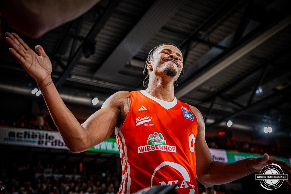 1. Basketball Bundesliga, easyCredit BBL, Saison 2024/2025, Herren, Hauptrunde, 26. Spieltag, 28.03.2025, RASTA Vechta - MHP Riesen Ludwigsburg
Mike Bothwell (#0 - RASTA Vechta) w&auml;hrend der Partie
Schlüsselwörter: 1. Bundesliga;26. Spieltag;28.03.2025;BBL;Basketball;Hauptrunde;Liga;Ludwigsburg;MHP;RASTA;RASTA Dome;RIESEN;Saison 2024/2025;Vechta;easycredit