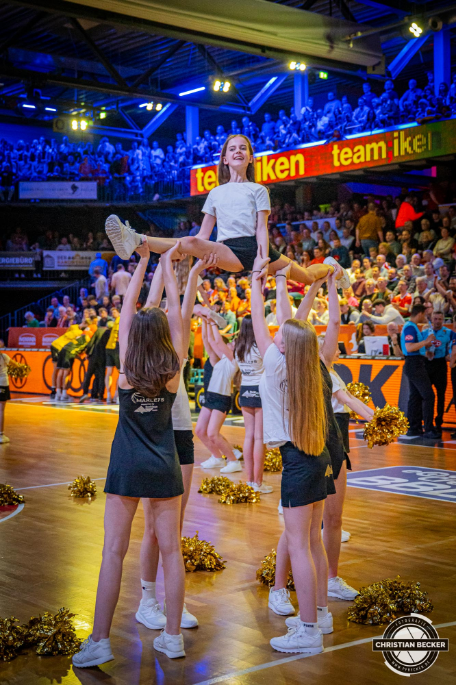 1. Basketball Bundesliga, easyCredit BBL, Saison 2024/2025, Herren, Hauptrunde, 26. Spieltag, 28.03.2025, RASTA Vechta - MHP Riesen Ludwigsburg
Marleys (Cheerleader - RASTA Vechta) w&auml;hrend der Partie
Schlüsselwörter: 1. Bundesliga;26. Spieltag;28.03.2025;BBL;Basketball;Hauptrunde;Liga;Ludwigsburg;MHP;RASTA;RASTA Dome;RIESEN;Saison 2024/2025;Vechta;easycredit