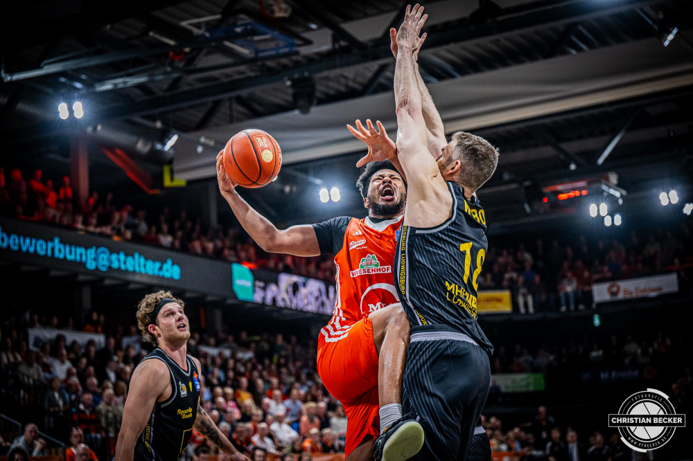 1. Basketball Bundesliga, easyCredit BBL, Saison 2024/2025, Herren, Hauptrunde, 26. Spieltag, 28.03.2025, RASTA Vechta - MHP Riesen Ludwigsburg
Jayden Gardner (#1 - RASTA Vechta) in Aktion
Schlüsselwörter: 1. Bundesliga;26. Spieltag;28.03.2025;BBL;Basketball;Hauptrunde;Liga;Ludwigsburg;MHP;RASTA;RASTA Dome;RIESEN;Saison 2024/2025;Vechta;easycredit