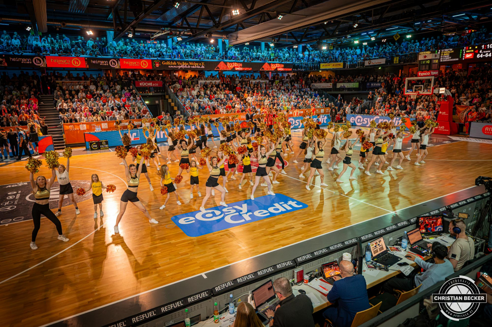 1. Basketball Bundesliga, easyCredit BBL, Saison 2024/2025, Herren, Hauptrunde, 26. Spieltag, 28.03.2025, RASTA Vechta - MHP Riesen Ludwigsburg
Marleys (Cheerleader - RASTA Vechta) w&auml;hrend der Partie
Schlüsselwörter: 1. Bundesliga;26. Spieltag;28.03.2025;BBL;Basketball;Hauptrunde;Liga;Ludwigsburg;MHP;RASTA;RASTA Dome;RIESEN;Saison 2024/2025;Vechta;easycredit