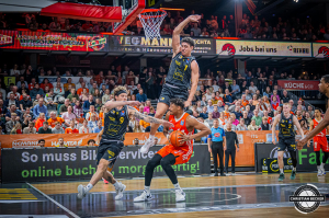 Dateiname=2025-03-28-RV-LUD-1999.jpg
Dateigröße=574KB
Abmessungen: 2000x1333
hinzugefügt am: 30. März 2025 2025-03-28-RV-LUD-1999.jpg