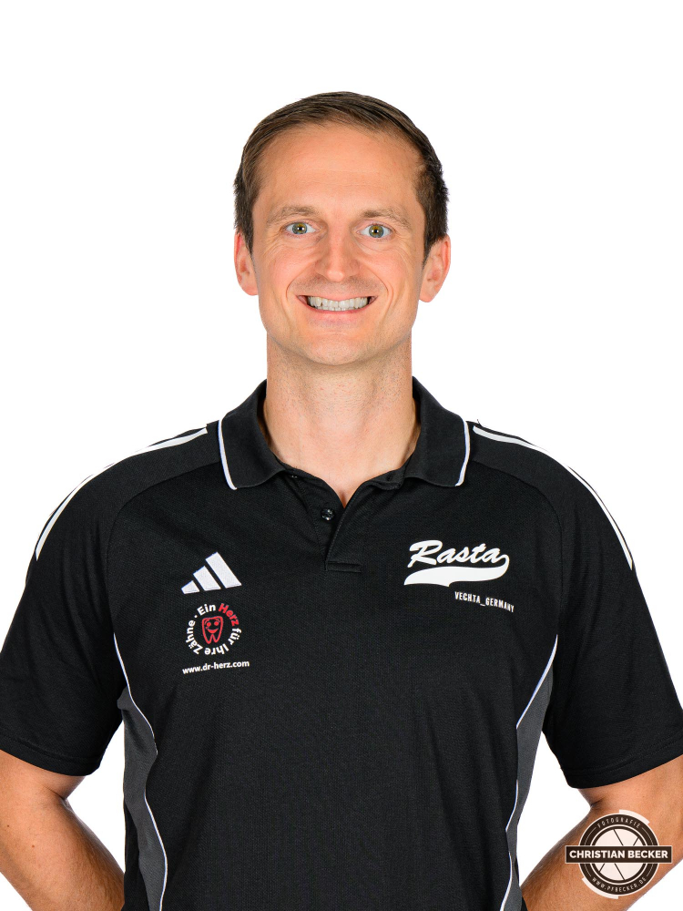 1. Basketball Bundesliga, easyCredit BBL, Saison 2025/2026, Herren, Teamshooting, Shooting, 25.08.2025, RASTA Vechta -  Teamshooting BBL
Domenik Theodorou (Athletic Coach - RASTA Vechta)
Schlüsselwörter: 1.Liga;25.08.2025;BBL;Basketball;Bundesliga;Liga;RASTA;RASTA Dome;Saison 2025/2026;Shooting;Teamshooting;Vechta;easycredit