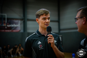 Dateiname=2025-09-06-OL-RV-0207.jpg
Dateigröße=183KB
Abmessungen: 2000x1333
hinzugefügt am: 23. September 2025 2025-09-06-OL-RV-0207.jpg