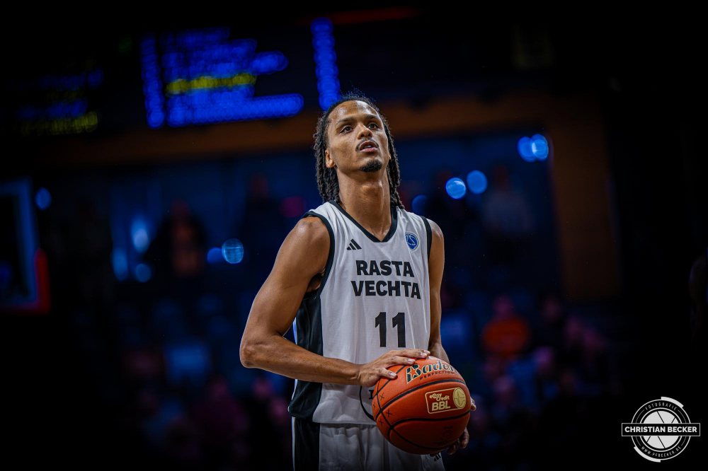 Basketball FIBA Europe Cup, Saison 2025/2026, Herren, Qualifikation, Hinspiel, 24.09.2025, RASTA Vechta - BC Balkan
Alonzo Verge (#11 - RASTA Vechta) w&auml;hrend der Partie
Schlüsselwörter: 24.09.2025;BC;Balkan;Basketball;Cup;Europe;FEC;FIBA;Hinspiel;International;Liga;Qualifikation;RASTA;RASTA Dome;Saison 2025/2026;Vechta