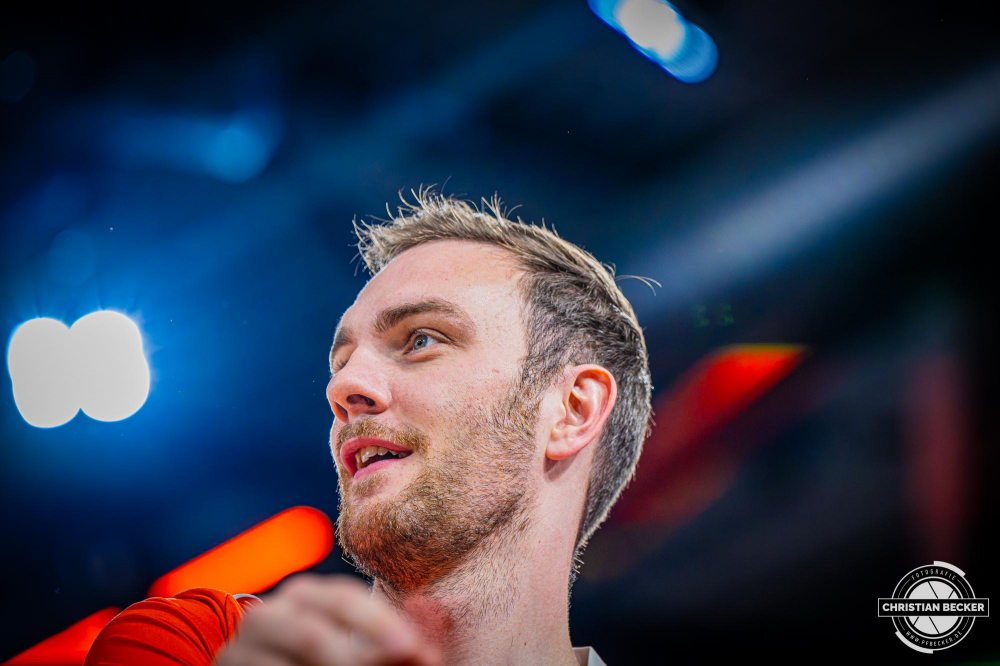 1. Basketball Bundesliga, easyCredit BBL, Saison 2025/2026, Herren, Hauptrunde, 1. Spieltag, 27.09.2025, RASTA Vechta - MLP Academics Heidelberg
Philipp Herkenhoff (#14 - RASTA Vechta) vor der Partie
Schlüsselwörter: 1. Bundesliga;1. Spieltag;27.09.2025;Academics;BBL;Basketball;Hauptrunde;Heidelberg;Liga;MLP;RASTA;RASTA Dome;Saison 2025/2026;Vechta;easycredit