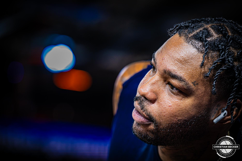 1. Basketball Bundesliga, easyCredit BBL, Saison 2025/2026, Herren, Hauptrunde, 1. Spieltag, 27.09.2025, RASTA Vechta - MLP Academics Heidelberg
Marcus Weathers (#00 - MLP Academics Heidelberg) vor der Partie
Schlüsselwörter: 1. Bundesliga;1. Spieltag;27.09.2025;Academics;BBL;Basketball;Hauptrunde;Heidelberg;Liga;MLP;RASTA;RASTA Dome;Saison 2025/2026;Vechta;easycredit