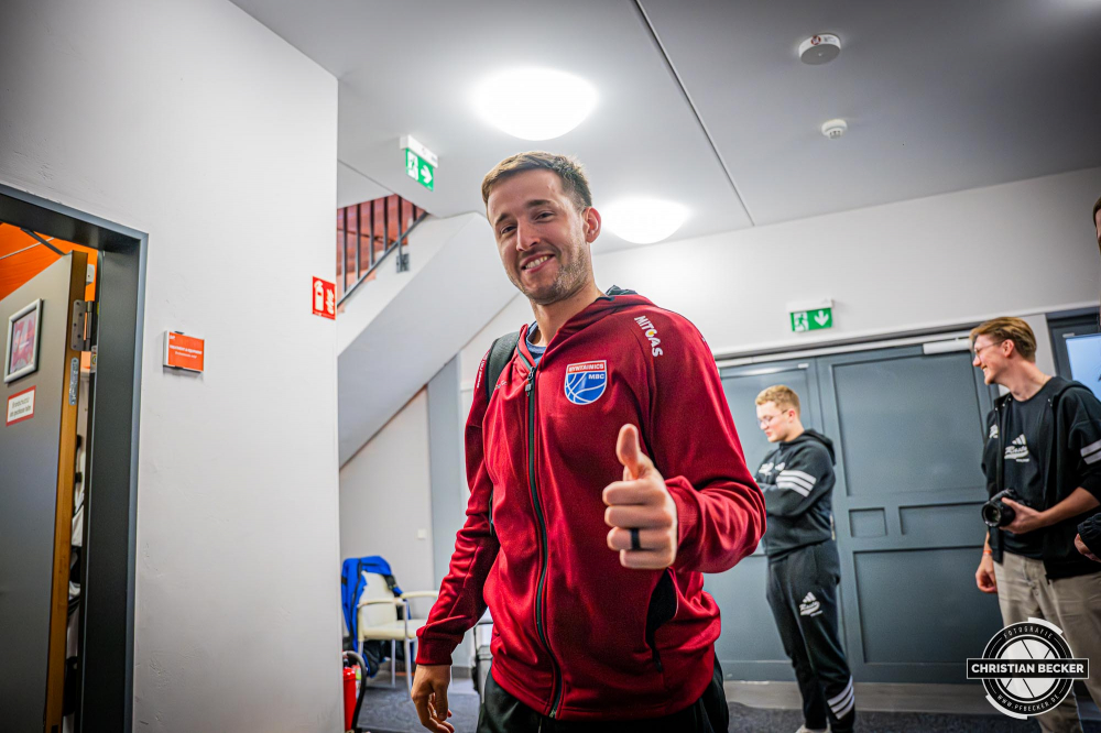 1. Basketball Bundesliga, easyCredit BBL, Saison 2025/2026, Herren, Hauptrunde, 3. Spieltag, 04.10.2025, RASTA Vechta - SYNTAINICS MBC
Spencer Reaves (#31 - SYNTAINICS MBC) vor der Partie
Schlüsselwörter: 04.10.2025;1. Bundesliga;3. Spieltag;BBL;Basketball;Hauptrunde;Liga;MBC;RASTA;RASTA Dome;Saison 2025/2026;Syntainics;Vechta;Wei&szlig;enfels;easycredit