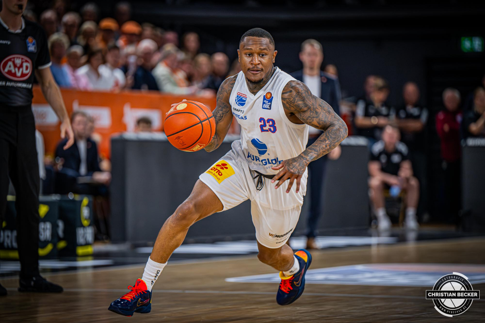 1. Basketball Bundesliga, easyCredit BBL, Saison 2025/2026, Herren, Hauptrunde, 3. Spieltag, 04.10.2025, RASTA Vechta - SYNTAINICS MBC
Charles Callison (#23 - SYNTAINICS MBC) in Aktion
Schlüsselwörter: 04.10.2025;1. Bundesliga;3. Spieltag;BBL;Basketball;Hauptrunde;Liga;MBC;RASTA;RASTA Dome;Saison 2025/2026;Syntainics;Vechta;Wei&szlig;enfels;easycredit