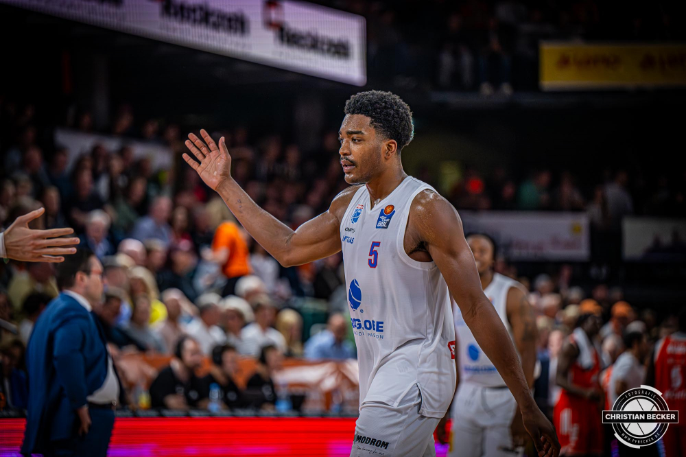 1. Basketball Bundesliga, easyCredit BBL, Saison 2025/2026, Herren, Hauptrunde, 3. Spieltag, 04.10.2025, RASTA Vechta - SYNTAINICS MBC
Marcus Foster (#5 - SYNTAINICS MBC) w&auml;hrend der Partie
Schlüsselwörter: 04.10.2025;1. Bundesliga;3. Spieltag;BBL;Basketball;Hauptrunde;Liga;MBC;RASTA;RASTA Dome;Saison 2025/2026;Syntainics;Vechta;Wei&szlig;enfels;easycredit