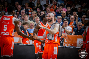 Dateiname=2025-10-04-RV-MBC-0819.jpg
Dateigröße=401KB
Abmessungen: 2000x1333
hinzugefügt am: 05. Oktober 2025 2025-10-04-RV-MBC-0819.jpg