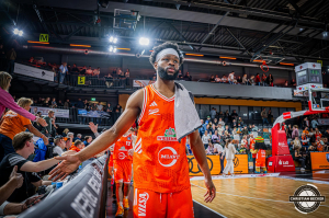 Dateiname=2025-10-04-RV-MBC-2202.jpg
Dateigröße=483KB
Abmessungen: 2000x1333
hinzugefügt am: 05. Oktober 2025 2025-10-04-RV-MBC-2202.jpg