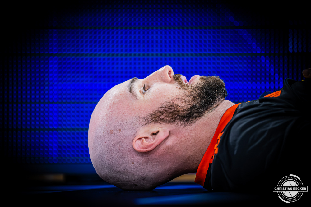 1. Basketball Bundesliga, easyCredit BBL, Saison 2025/2026, Herren, Pokal. Achtelfinale, 19.10.2025, RASTA Vechta - NINERS Chemnitz
Tommy Kuhse (#12 - RASTA Vechta) vor der Partie
Schlüsselwörter: 1. Bundesliga;19.10.2025;Achtelfinale;BBL;Basketball;Chemnitz;NINERS;Pokal;RASTA;RASTA Dome;Saison 2025/2026;Vechta;easycredit