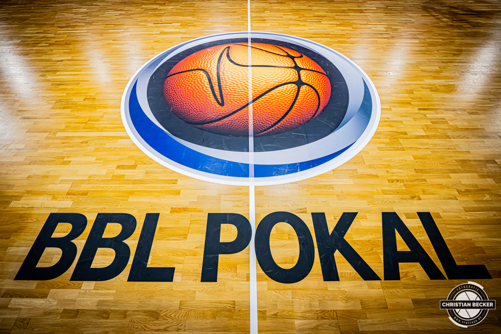 1. Basketball Bundesliga, easyCredit BBL, Saison 2025/2026, Herren, Pokal. Achtelfinale, 19.10.2025, RASTA Vechta - NINERS Chemnitz
Die Aufkleber f&uuml;r das Pokalspiel zwischen RASTA Vechta und NINERS Chemnitz
Schlüsselwörter: 1. Bundesliga;19.10.2025;Achtelfinale;BBL;Basketball;Chemnitz;NINERS;Pokal;RASTA;RASTA Dome;Saison 2025/2026;Vechta;easycredit
