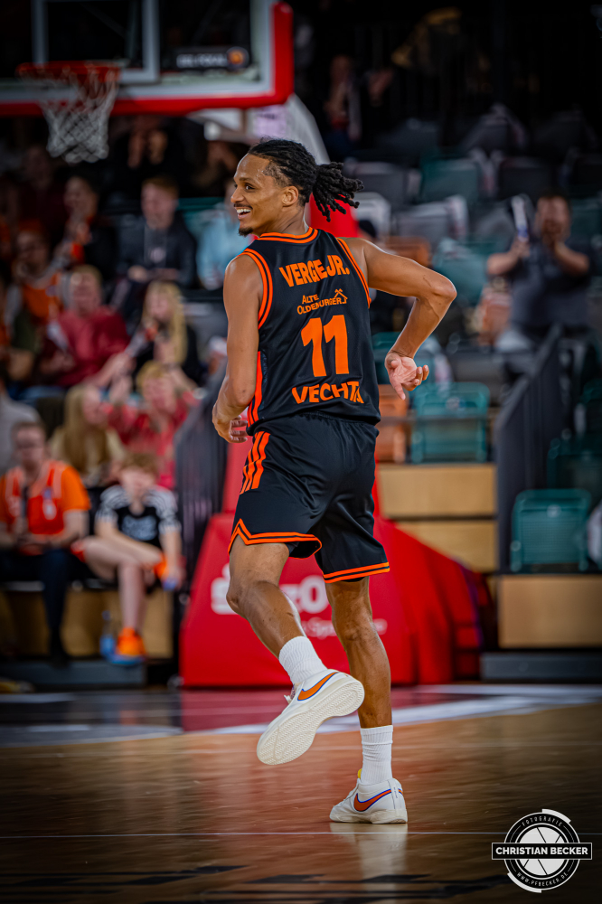 1. Basketball Bundesliga, easyCredit BBL, Saison 2025/2026, Herren, Pokal. Achtelfinale, 19.10.2025, RASTA Vechta - NINERS Chemnitz
Alonzo Verge (#11 - RASTA Vechta) w&auml;hrend der Partie
Schlüsselwörter: 1. Bundesliga;19.10.2025;Achtelfinale;BBL;Basketball;Chemnitz;NINERS;Pokal;RASTA;RASTA Dome;Saison 2025/2026;Vechta;easycredit