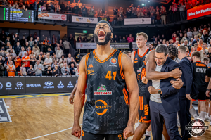 Dateiname=2025-10-19-RV-CHE-2735.jpg
Dateigröße=892KB
Abmessungen: 2000x1333
hinzugefügt am: 26. Oktober 2025 2025-10-19-RV-CHE-2735.jpg