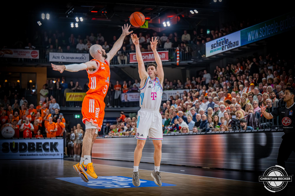 1. Basketball Bundesliga, easyCredit BBL, Saison 2025/2026, Herren, Hauptrunde, 5. Spieltag, 25.10.2025, RASTA Vechta - Telekom Baskets Bonn
Grayson Murphy (#7 - Telekom Baskets Bonn) beim Jumpshot
Schlüsselwörter: 1. Bundesliga;25.10.2025;5. Spieltag;BBL;Basketball;Baskets;Bonn;Hauptrunde;Liga;RASTA;RASTA Dome;Saison 2025/2026;Telekom;Vechta;easycredit