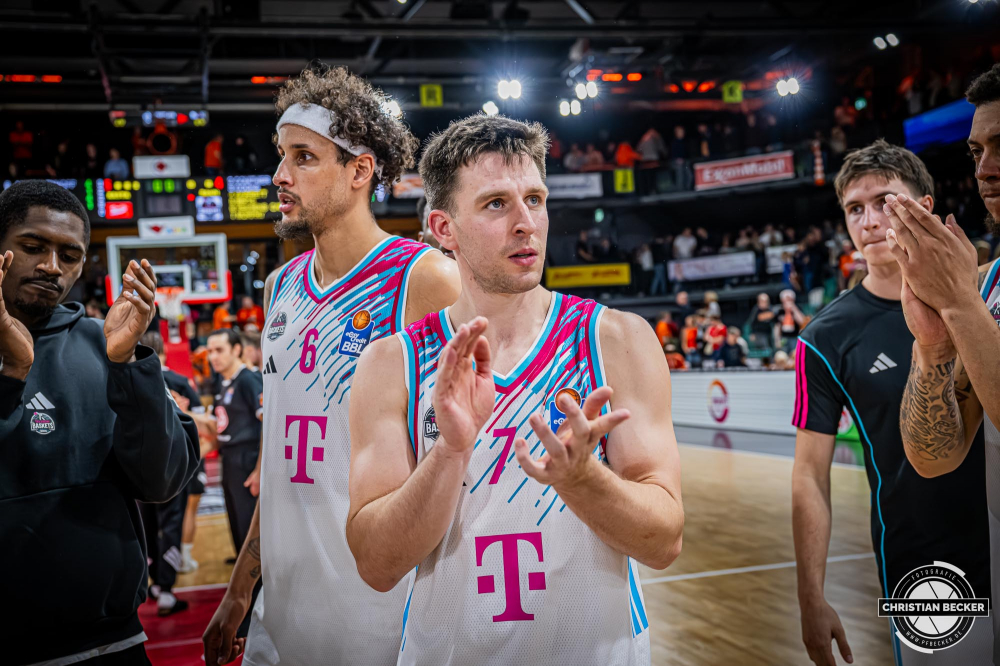 1. Basketball Bundesliga, easyCredit BBL, Saison 2025/2026, Herren, Hauptrunde, 5. Spieltag, 25.10.2025, RASTA Vechta - Telekom Baskets Bonn
Grayson Murphy (#7 - Telekom Baskets Bonn) nach der Partie
Schlüsselwörter: 1. Bundesliga;25.10.2025;5. Spieltag;BBL;Basketball;Baskets;Bonn;Hauptrunde;Liga;RASTA;RASTA Dome;Saison 2025/2026;Telekom;Vechta;easycredit
