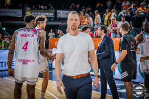 Dateiname=2025-10-25-RV-BON-0130.jpg
Dateigröße=376KB
Abmessungen: 2000x1333
hinzugefügt am: 26. Oktober 2025 2025-10-25-RV-BON-0130.jpg