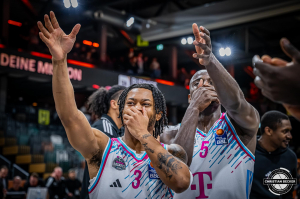 Dateiname=2025-10-25-RV-BON-0140.jpg
Dateigröße=329KB
Abmessungen: 2000x1333
hinzugefügt am: 26. Oktober 2025 2025-10-25-RV-BON-0140.jpg