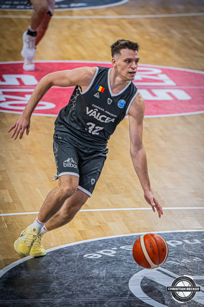 Basketball FIBA Europe Cup, Saison 2025/2026, Herren, Hauptrunde, Gruppenphase, 4. Spieltag, 05.11.2025, RASTA Vechta - CS Valcea 1924
Peter Kiss (#32 - CS Valcea 1924) in Aktion
Schlüsselwörter: 05.11.2025;1924;4. Spieltag;Basketball;CS;Cup;Europe;FEC;FIBA;Gruppenphase;Hauptrunde;International;Liga;RASTA;RASTA Dome;Saison 2025/2026;Valcea;Vechta