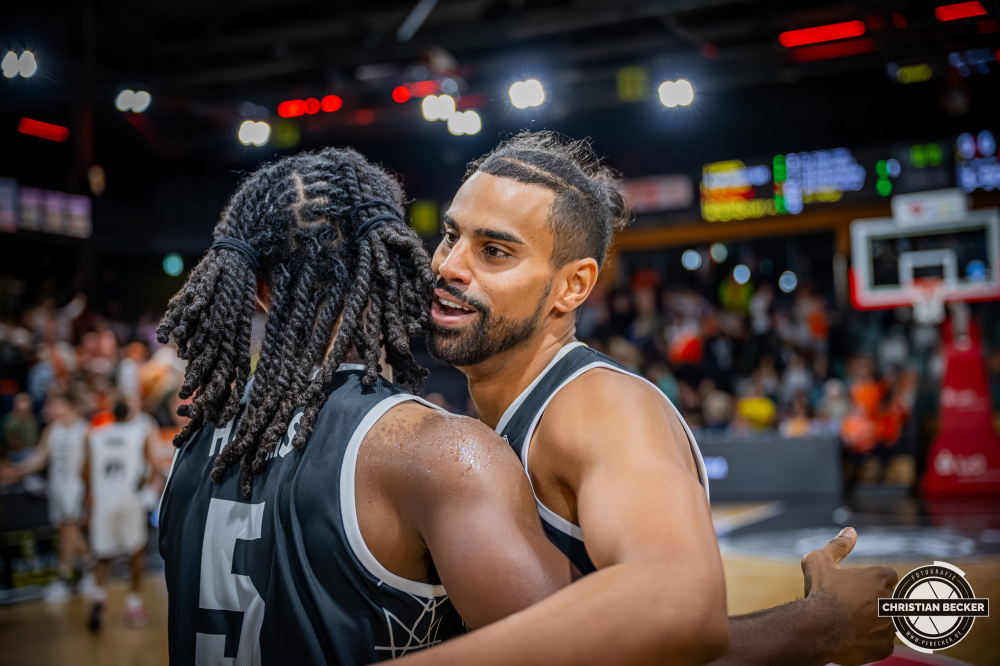 Basketball FIBA Europe Cup, Saison 2025/2026, Herren, Hauptrunde, Gruppenphase, 4. Spieltag, 05.11.2025, RASTA Vechta - CS Valcea 1924
Clavell Lopez (#23 - CS Valcea 1924) nach der Partie
Schlüsselwörter: 05.11.2025;1924;4. Spieltag;Basketball;CS;Cup;Europe;FEC;FIBA;Gruppenphase;Hauptrunde;International;Liga;RASTA;RASTA Dome;Saison 2025/2026;Valcea;Vechta