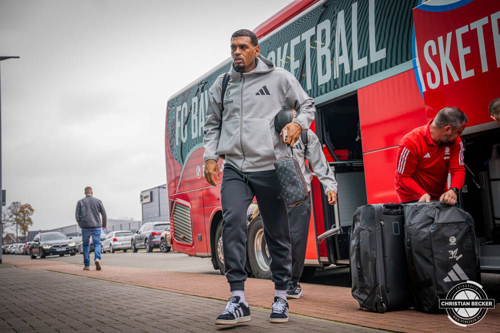 1. Basketball Bundesliga, easyCredit BBL, Saison 2025/2026, Herren, Hauptrunde, 7. Spieltag, 09.11.2025, RASTA Vechta - FC Bayern M&uuml;nchen Basketball
Xavier Rathan-Mayes (#4 - FC Bayern M&uuml;nchen Basketball) vor der Partie
Schlüsselwörter: 09.11.2025;1. Bundesliga;7. Spieltag;BBL;Basketball;Bayern;FC;Hauptrunde;Liga;Muenchen;M&uuml;nchen;RASTA;RASTA Dome;Saison 2025/2026;Vechta;easycredit