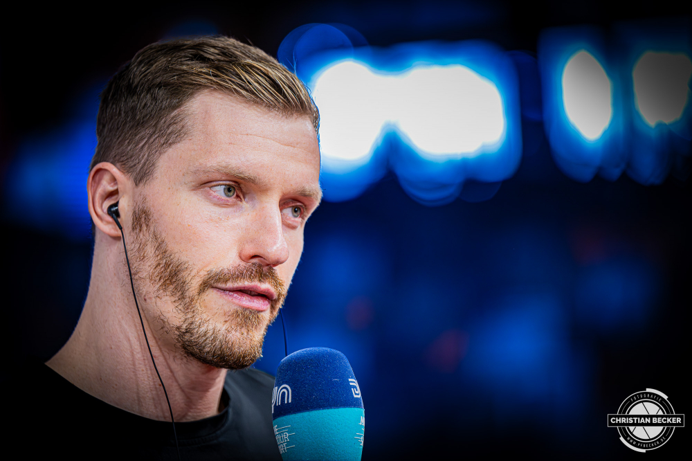 1. Basketball Bundesliga, easyCredit BBL, Saison 2025/2026, Herren, Hauptrunde, 7. Spieltag, 09.11.2025, RASTA Vechta - FC Bayern M&uuml;nchen Basketball
Andreas Obst (#13 - FC Bayern M&uuml;nchen Basketball) vor der Partie
Schlüsselwörter: 09.11.2025;1. Bundesliga;7. Spieltag;BBL;Basketball;Bayern;FC;Hauptrunde;Liga;Muenchen;M&uuml;nchen;RASTA;RASTA Dome;Saison 2025/2026;Vechta;easycredit