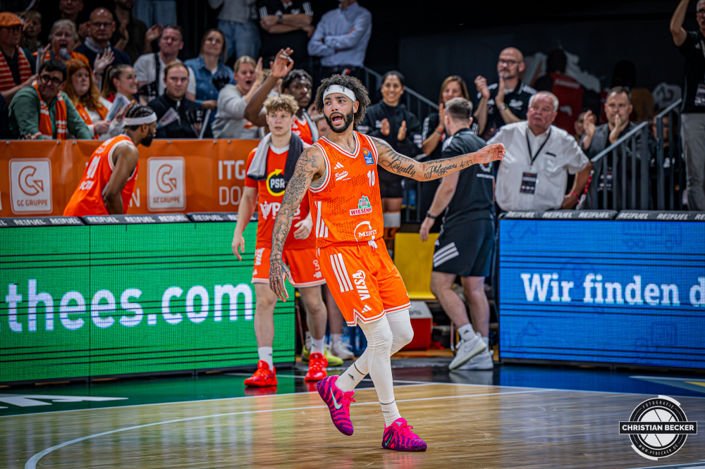 1. Basketball Bundesliga, easyCredit BBL, Saison 2025/2026, Herren, Hauptrunde, 7. Spieltag, 09.11.2025, RASTA Vechta - FC Bayern M&uuml;nchen Basketball
Tevin Brown (#10 - RASTA Vechta) w&auml;hrend der Partie
Schlüsselwörter: 09.11.2025;1. Bundesliga;7. Spieltag;BBL;Basketball;Bayern;FC;Hauptrunde;Liga;Muenchen;M&uuml;nchen;RASTA;RASTA Dome;Saison 2025/2026;Vechta;easycredit