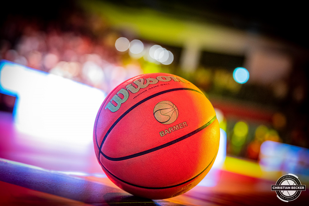 2. Basketball Bundesliga, Hauptrunde, 1. Spieltag, 01.10.22, Artland Dragons - RASTA Vechta
Artland Dragons gegen RASTA Vechta
Schlüsselwörter: 01.10.22;1. Spieltag;2. Bundesliga;Artland;Artland Arena;Barmer;Basketball;Dragons;Hauptrunde;Liga;Quackenbr&uuml;ck;RASTA;Saison 2022/2023;Vechta