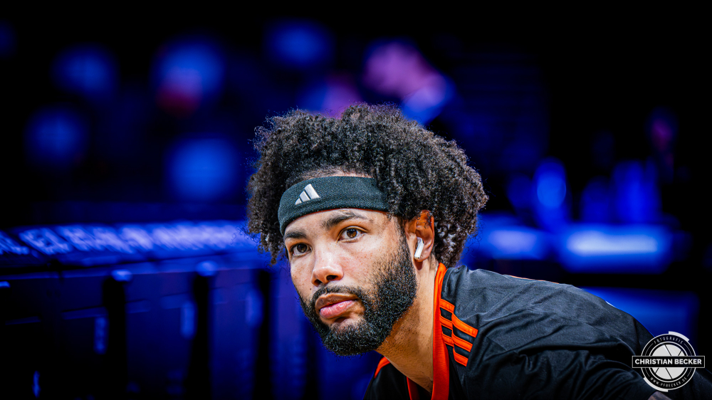 1. Basketball Bundesliga, easyCredit BBL, Saison 2025/2026, Herren, Pokal. Viertelfinale, 17.11.2025, RASTA Vechta - EWE Baskets Oldenburg
Tevin Brown (#10 - RASTA Vechta) vor der Partie
Schlüsselwörter: 1. Bundesliga;17.11.2025;BBL;Basketball;Baskets;EWE;Oldenburg;Pokal;RASTA;RASTA Dome;Saison 2025/2026;Vechta;Viertelfinale;easycredit