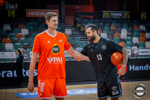 Dateiname=2025-12-07-RV-HAM-0007.jpg
Dateigröße=640KB
Abmessungen: 2000x1333
hinzugefügt am: 08. Dezember 2025 2025-12-07-RV-HAM-0007.jpg