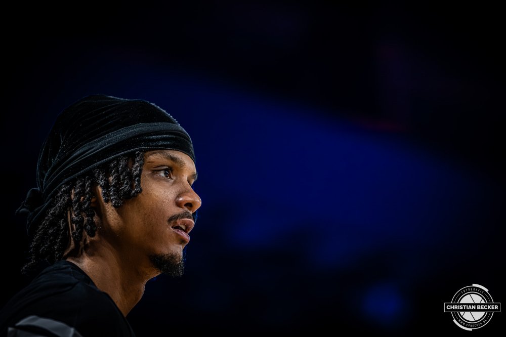 1. Basketball Bundesliga, easyCredit BBL, Saison 2025/2026, Herren, Hauptrunde, 13. Spieltag, 29.12.2025, RASTA Vechta - EWE Baskets Oldenburg
Alonzo Verge (#11 - RASTA Vechta) vor der Partie
Schlüsselwörter: 1. Bundesliga;13. Spieltag;29.12.2025;BBL;Basketball;Baskets;EWE;Hauptrunde;Liga;Oldenburg;RASTA;RASTA Dome;Saison 2025/2026;Vechta;easycredit