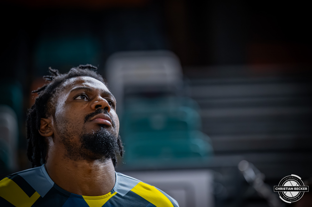 1. Basketball Bundesliga, easyCredit BBL, Saison 2025/2026, Herren, Hauptrunde, 13. Spieltag, 29.12.2025, RASTA Vechta - EWE Baskets Oldenburg
Christopher Clemons (#3 - EWE Baskets Oldenburg) vor der Partie
Schlüsselwörter: 1. Bundesliga;13. Spieltag;29.12.2025;BBL;Basketball;Baskets;EWE;Hauptrunde;Liga;Oldenburg;RASTA;RASTA Dome;Saison 2025/2026;Vechta;easycredit