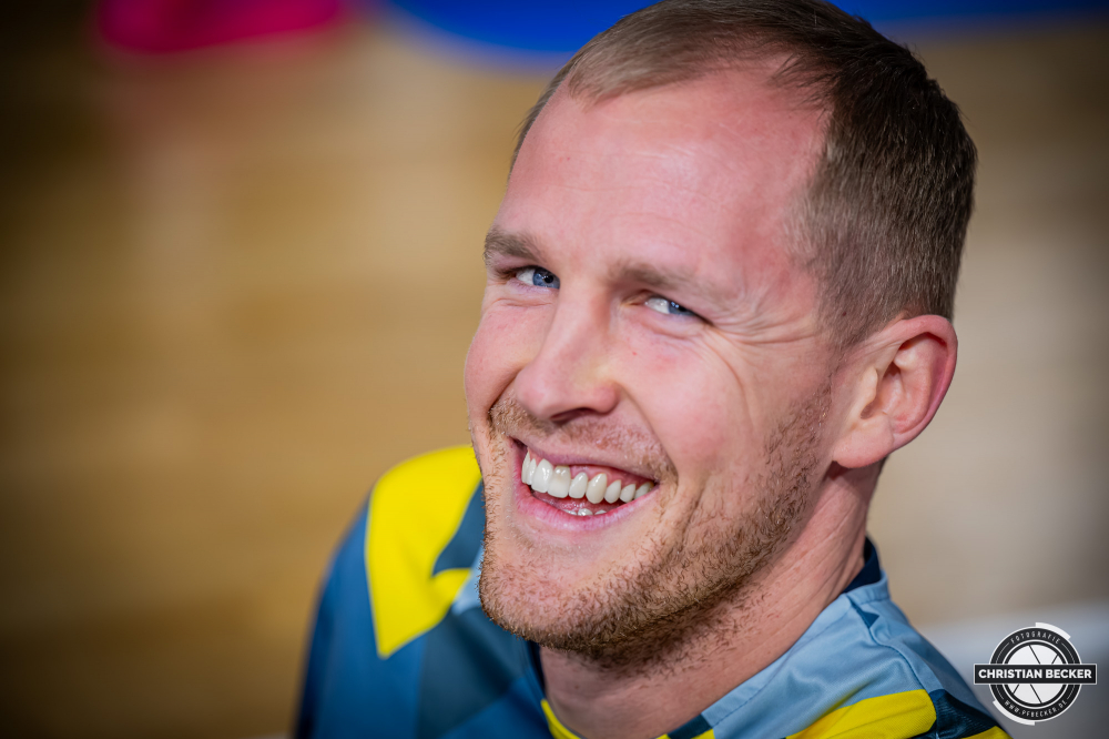 1. Basketball Bundesliga, easyCredit BBL, Saison 2025/2026, Herren, Hauptrunde, 13. Spieltag, 29.12.2025, RASTA Vechta - EWE Baskets Oldenburg
Seth Hinrichs (#21 - EWE Baskets Oldenburg) vor der Partie
Schlüsselwörter: 1. Bundesliga;13. Spieltag;29.12.2025;BBL;Basketball;Baskets;EWE;Hauptrunde;Liga;Oldenburg;RASTA;RASTA Dome;Saison 2025/2026;Vechta;easycredit