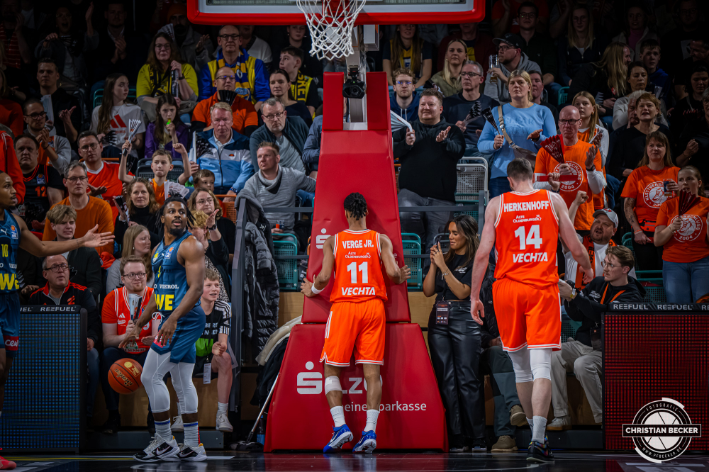 1. Basketball Bundesliga, easyCredit BBL, Saison 2025/2026, Herren, Hauptrunde, 13. Spieltag, 29.12.2025, RASTA Vechta - EWE Baskets Oldenburg
Alonzo Verge (#11 - RASTA Vechta) w&auml;hrend der Partie
Schlüsselwörter: 1. Bundesliga;13. Spieltag;29.12.2025;BBL;Basketball;Baskets;EWE;Hauptrunde;Liga;Oldenburg;RASTA;RASTA Dome;Saison 2025/2026;Vechta;easycredit