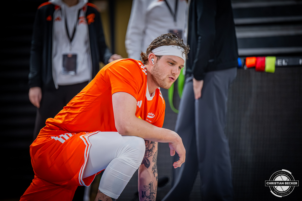 1. Basketball Bundesliga, easyCredit BBL, Saison 2025/2026, Herren, Hauptrunde, 15. Spieltag, 11.01.2026, RASTA Vechta - Fitness First W&uuml;rzburg Baskets
Booker Coplin (#30 - RASTA Vechta) vor der Partie
Schlüsselwörter: 1. Bundesliga;11.01.2026;15. Spieltag;BBL;Basketball;Baskets;First;Fitness;Hauptrunde;Liga;RASTA;RASTA Dome;Saison 2025/2026;Vechta;W&uuml;rzburg;easycredit