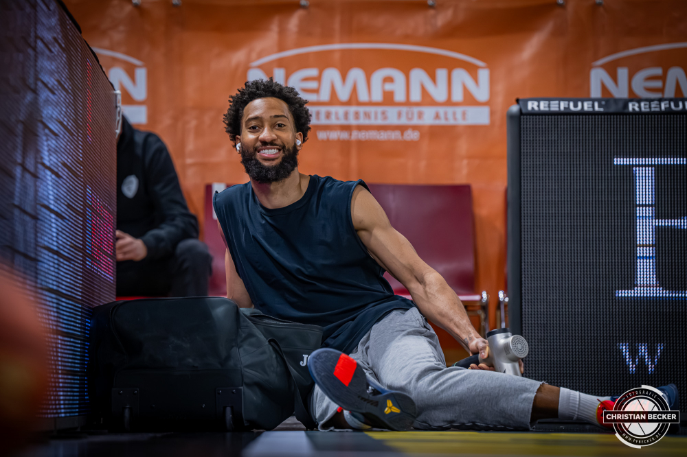 1. Basketball Bundesliga, easyCredit BBL, Saison 2025/2026, Herren, Hauptrunde, 15. Spieltag, 11.01.2026, RASTA Vechta - Fitness First W&uuml;rzburg Baskets
Davion Mintz (#10 - Fitness First W&uuml;rzburg Baskets) vor der Partie
Schlüsselwörter: 1. Bundesliga;11.01.2026;15. Spieltag;BBL;Basketball;Baskets;First;Fitness;Hauptrunde;Liga;RASTA;RASTA Dome;Saison 2025/2026;Vechta;W&uuml;rzburg;easycredit