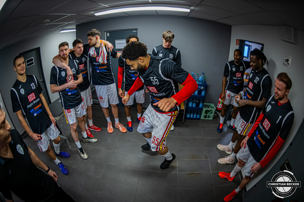 1. Basketball Bundesliga, easyCredit BBL, Saison 2025/2026, Herren, Hauptrunde, 15. Spieltag, 11.01.2026, RASTA Vechta - Fitness First W&uuml;rzburg Baskets
Das Team der Fitness First W&uuml;rzburg Baskets vor der Partie
Schlüsselwörter: 1. Bundesliga;11.01.2026;15. Spieltag;BBL;Basketball;Baskets;First;Fitness;Hauptrunde;Liga;RASTA;RASTA Dome;Saison 2025/2026;Vechta;W&uuml;rzburg;easycredit