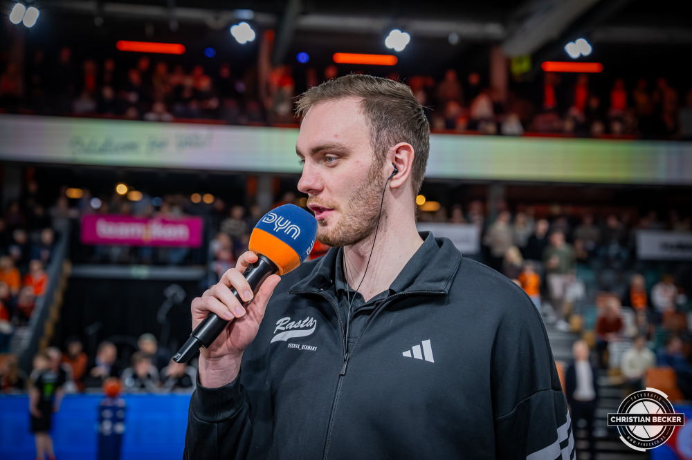 1. Basketball Bundesliga, easyCredit BBL, Saison 2025/2026, Herren, Hauptrunde, 15. Spieltag, 11.01.2026, RASTA Vechta - Fitness First W&uuml;rzburg Baskets
Philipp Herkenhoff (#14 - RASTA Vechta) vor der Partie
Schlüsselwörter: 1. Bundesliga;11.01.2026;15. Spieltag;BBL;Basketball;Baskets;First;Fitness;Hauptrunde;Liga;RASTA;RASTA Dome;Saison 2025/2026;Vechta;W&uuml;rzburg;easycredit